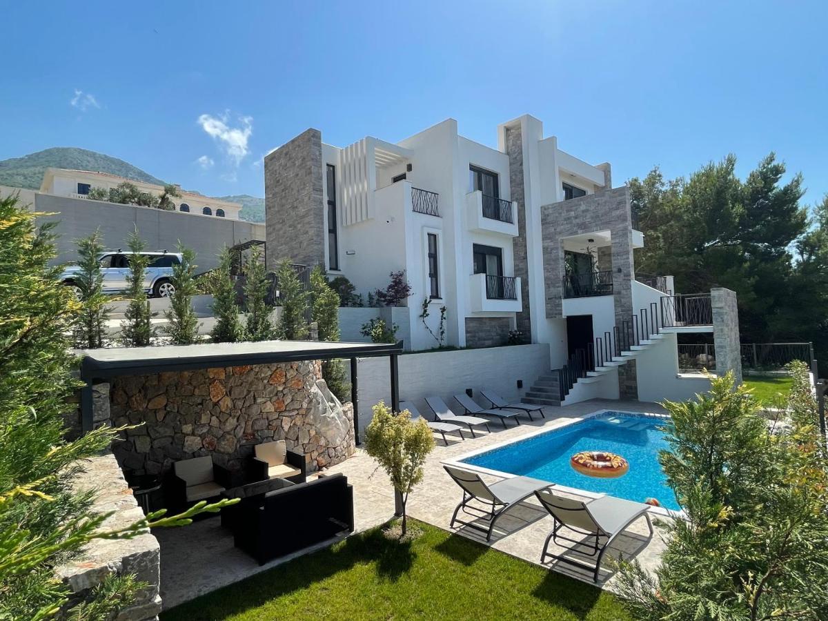 Villa Pine Бар Екстериор снимка