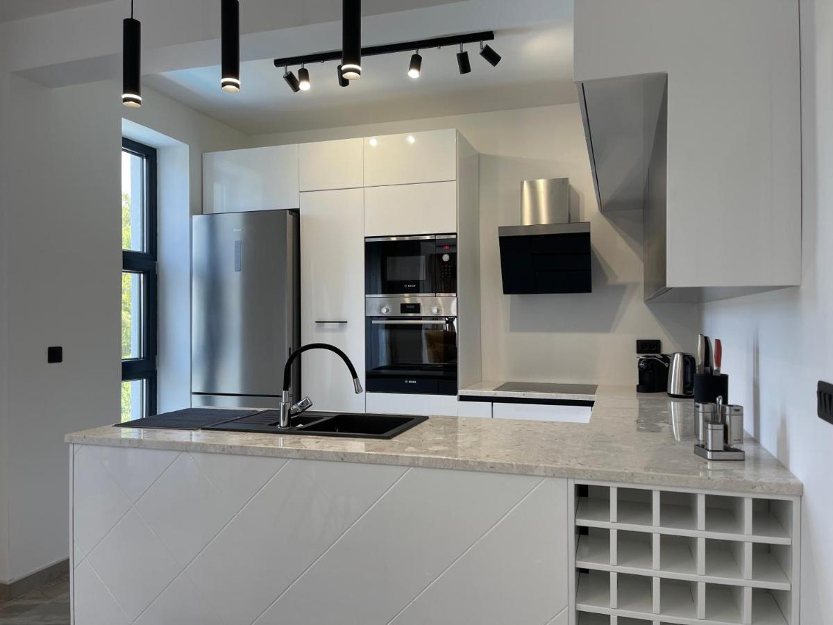 Villa Pine Бар Екстериор снимка