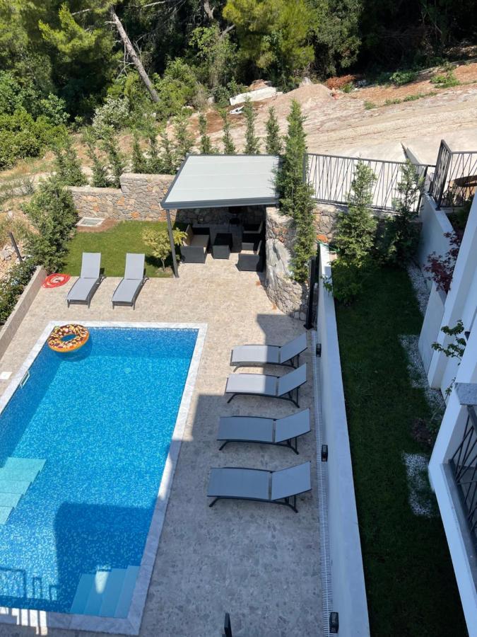 Villa Pine Бар Екстериор снимка