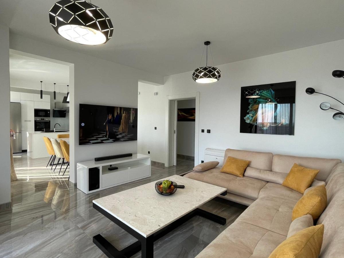 Villa Pine Бар Екстериор снимка